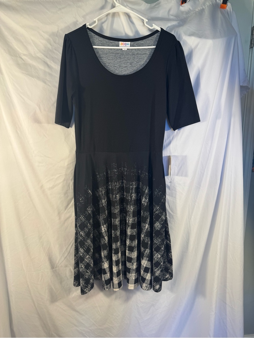 LuLaRoe Nicole Dress XL NWT Black Plaid Checkered Flare A-Line Short Sleeve